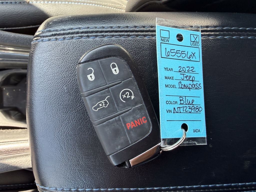 Used 2022 Jeep Compass Latitude w/ Convenience Group AWD/4WD image 31