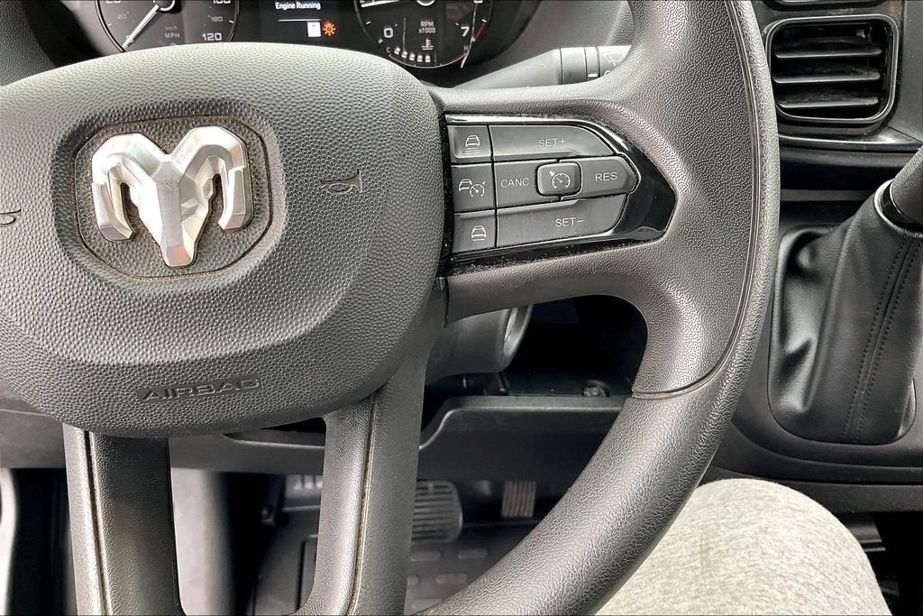 Used 2025 RAM ProMaster 2500 w/ Convenience Group FWD image 18
