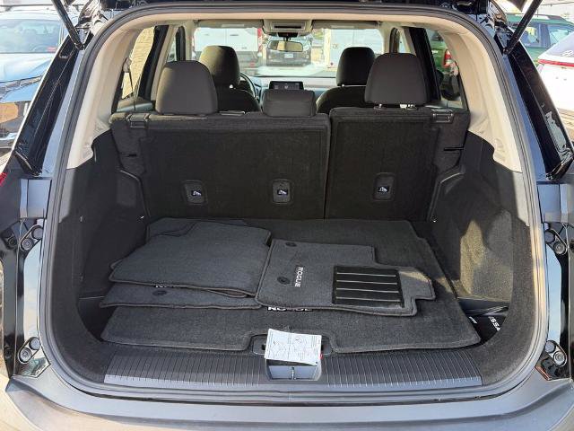 Used 2023 Nissan Rogue S AWD/4WD image 17