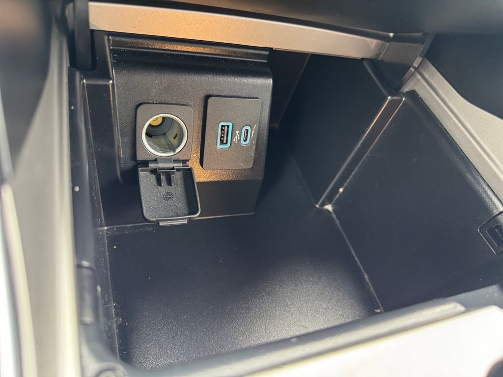 Certified 2023 Ford Explorer Limited image 23