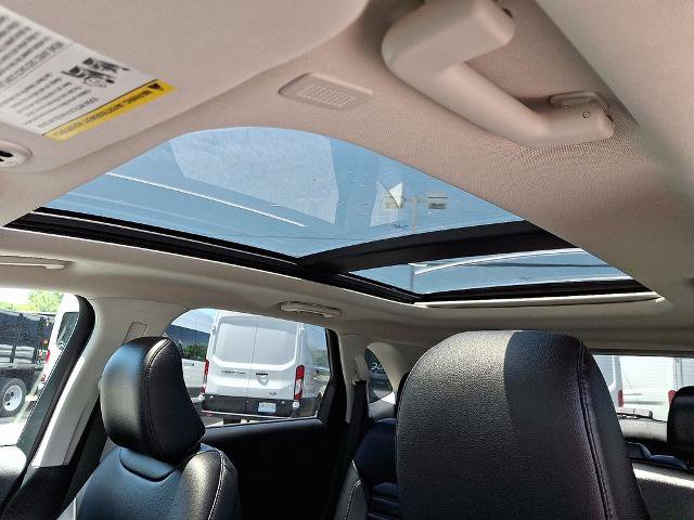 Certified 2022 Ford Edge SEL w/ Convenience Package AWD/4WD image 14
