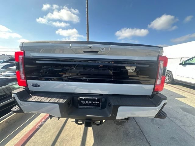 Certified 2025 Ford F250 Platinum w/ Tremor Off-Road Package AWD/4WD image 8