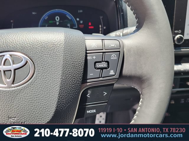 Used 2025 Toyota Camry SE w/ Convenience Package FWD image 27