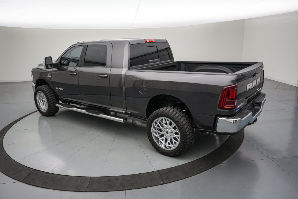 Used 2025 RAM 2500 Laramie AWD/4WD image 7
