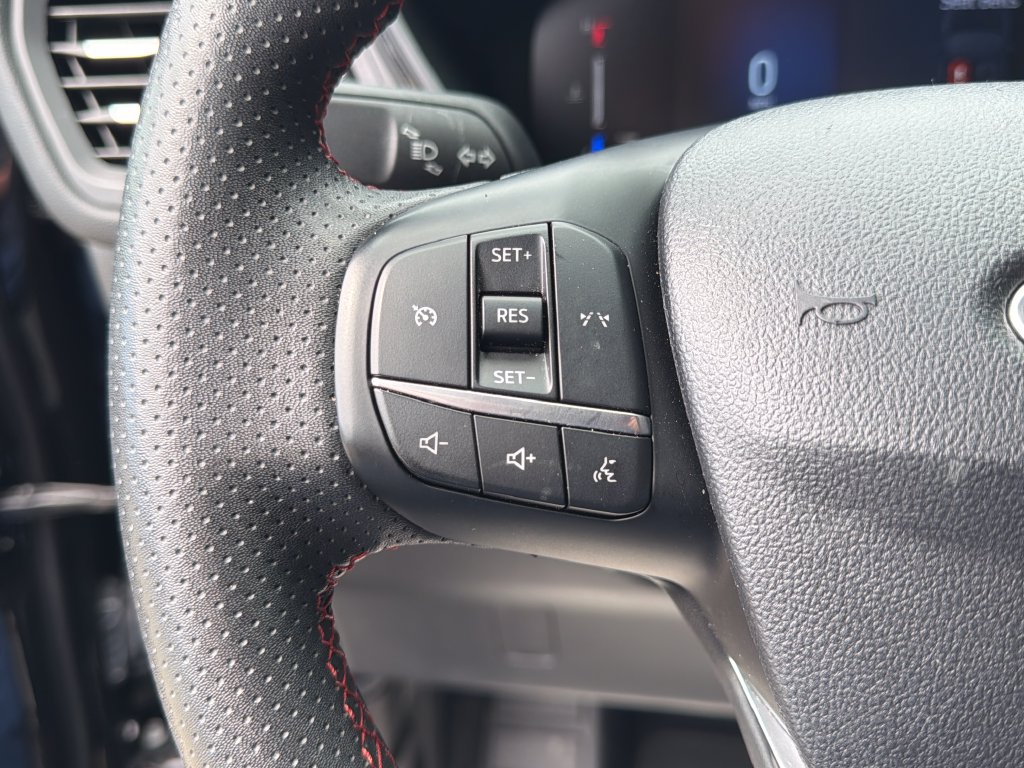 Certified 2025 Ford Escape ST-Line FWD image 19