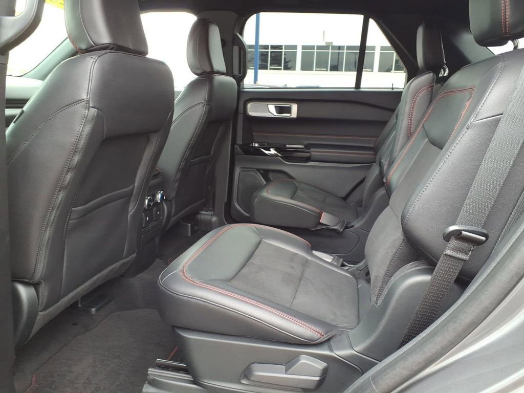 Certified 2023 Ford Explorer ST-Line w/ Class IV Trailer Tow Package image 12