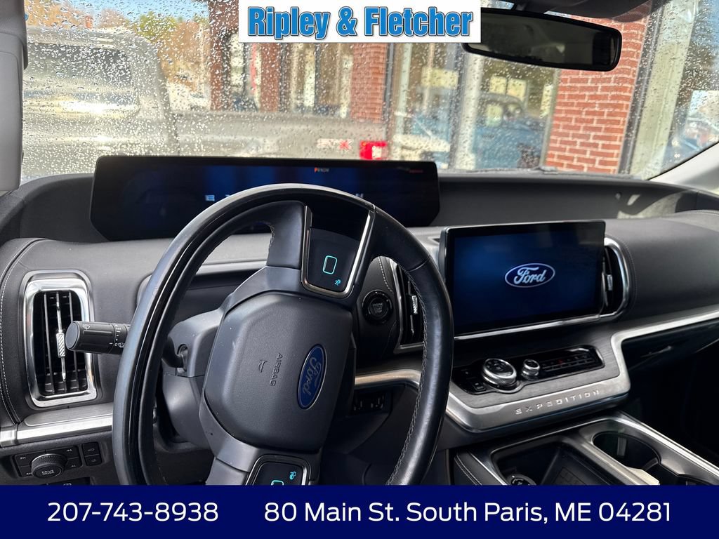 Certified 2025 Ford Expedition Max Platinum AWD/4WD image 9
