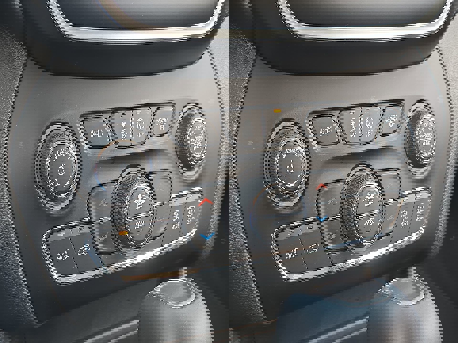 Used 2021 Jeep Cherokee Latitude Lux w/ Comfort/Convenience Group image 19