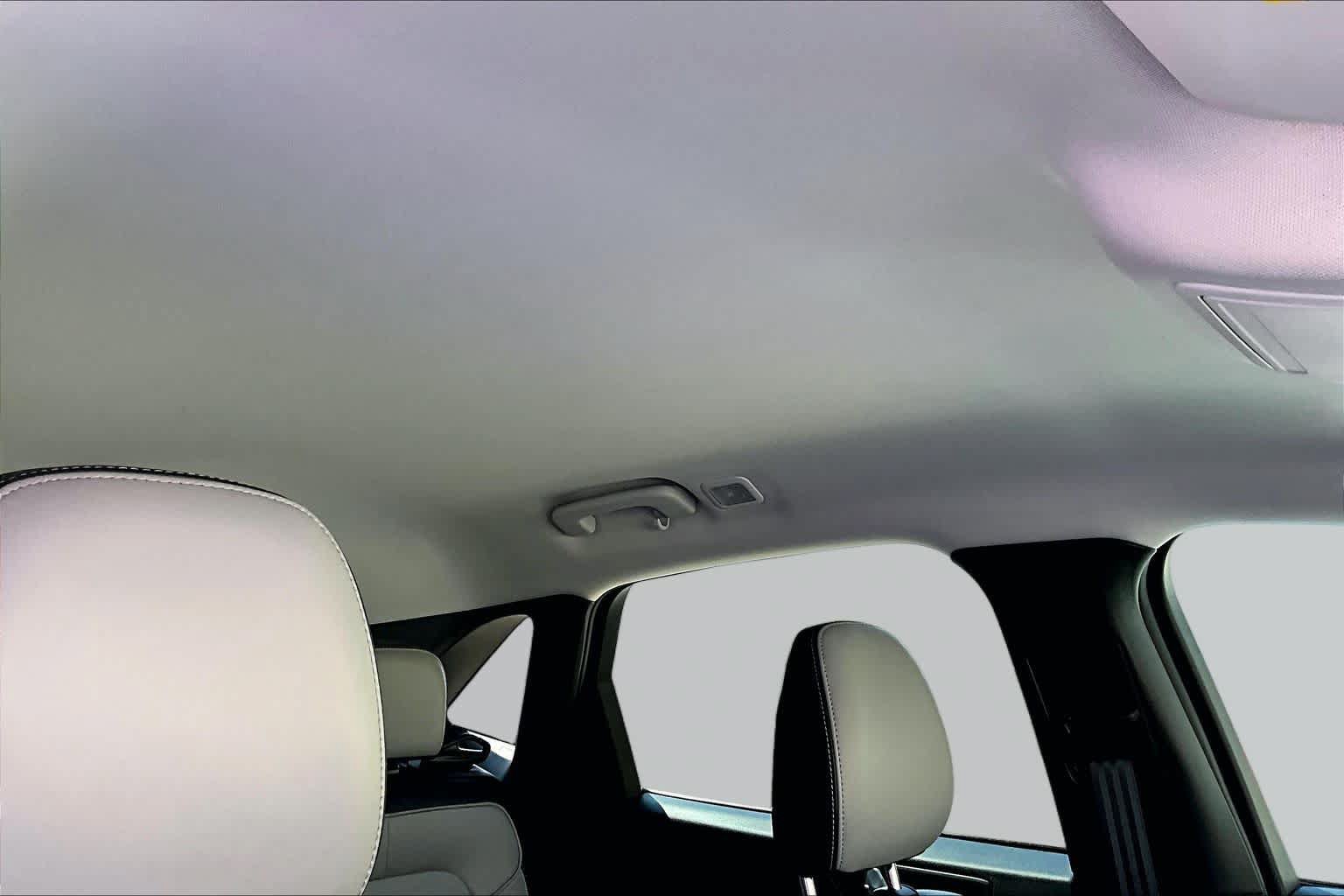 Certified 2025 Ford Escape SE FWD image 27