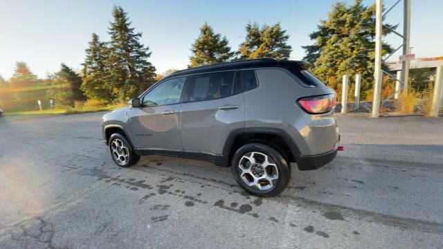 Used 2022 Jeep Compass Trailhawk w/ Trailhawk Elite Group AWD/4WD image 7