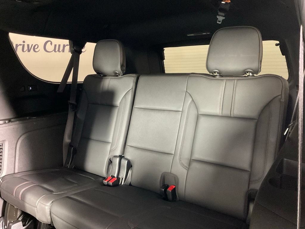 Used 2021 Chevrolet Suburban RST RWD image 17