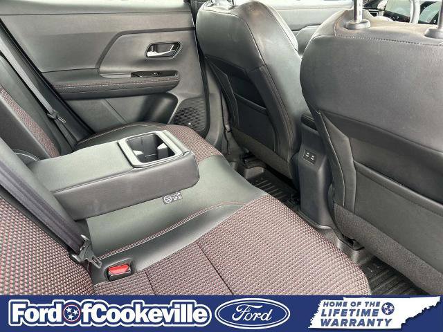 Used 2025 Nissan Kicks SR image 17