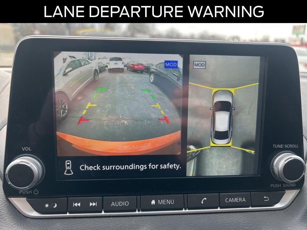 Used 2025 Nissan Sentra SR w/ SR Premium Package image 21