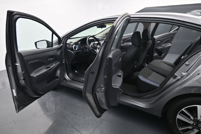 Used 2025 Nissan Versa SV FWD image 21