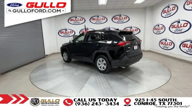 Used 2019 Toyota RAV4 LE FWD image 8