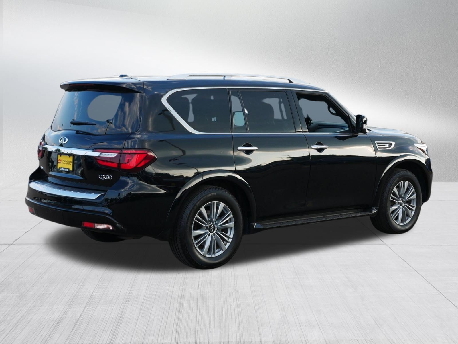 Used 2023 INFINITI QX80 Luxe AWD/4WD image 7