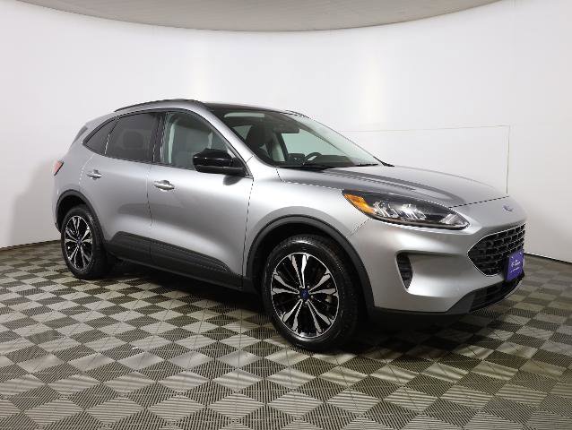 Certified 2022 Ford Escape SE w/ SE Sport Appearance Package AWD/4WD image 4