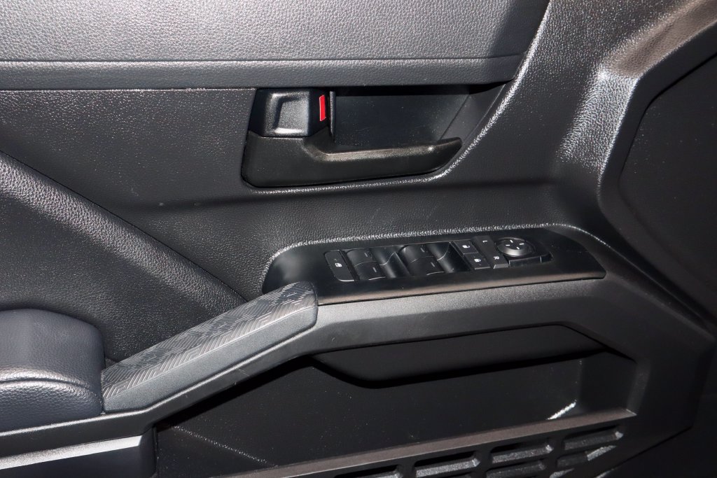Used 2025 Toyota Tacoma SR AWD/4WD image 23