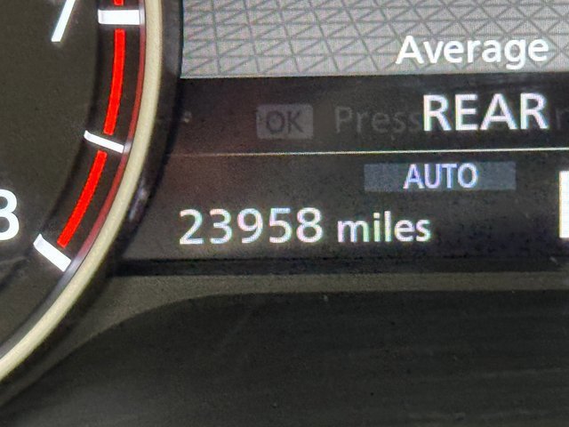 Used 2022 Nissan Rogue SV w/ SV Premium Package image 17