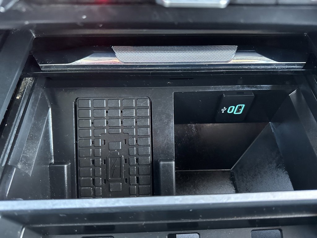 Certified 2024 Ford F350 Lariat w/ Chrome Package image 27