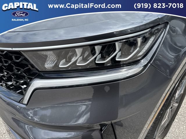 Used 2022 Kia Sorento EX w/ Panoramic Sunroof Package FWD image 11