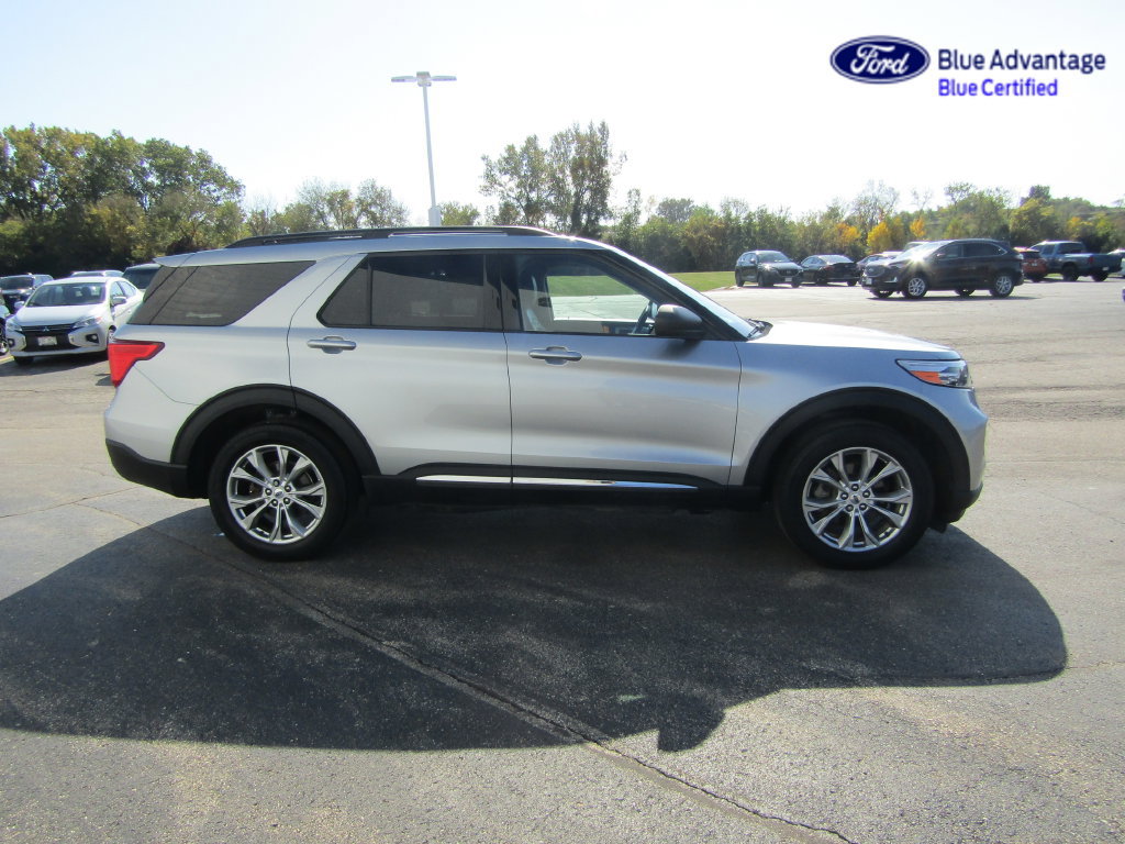 Certified 2024 Ford Explorer XLT w/ Equipment Group 202A AWD/4WD image 10