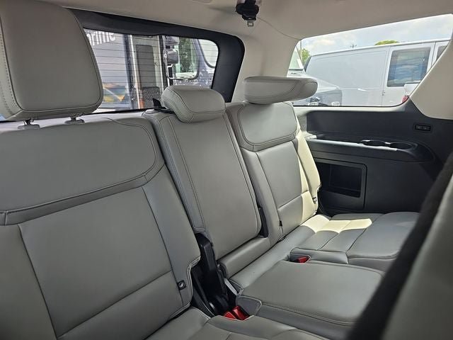 Certified 2025 Ford Expedition Active AWD/4WD image 18