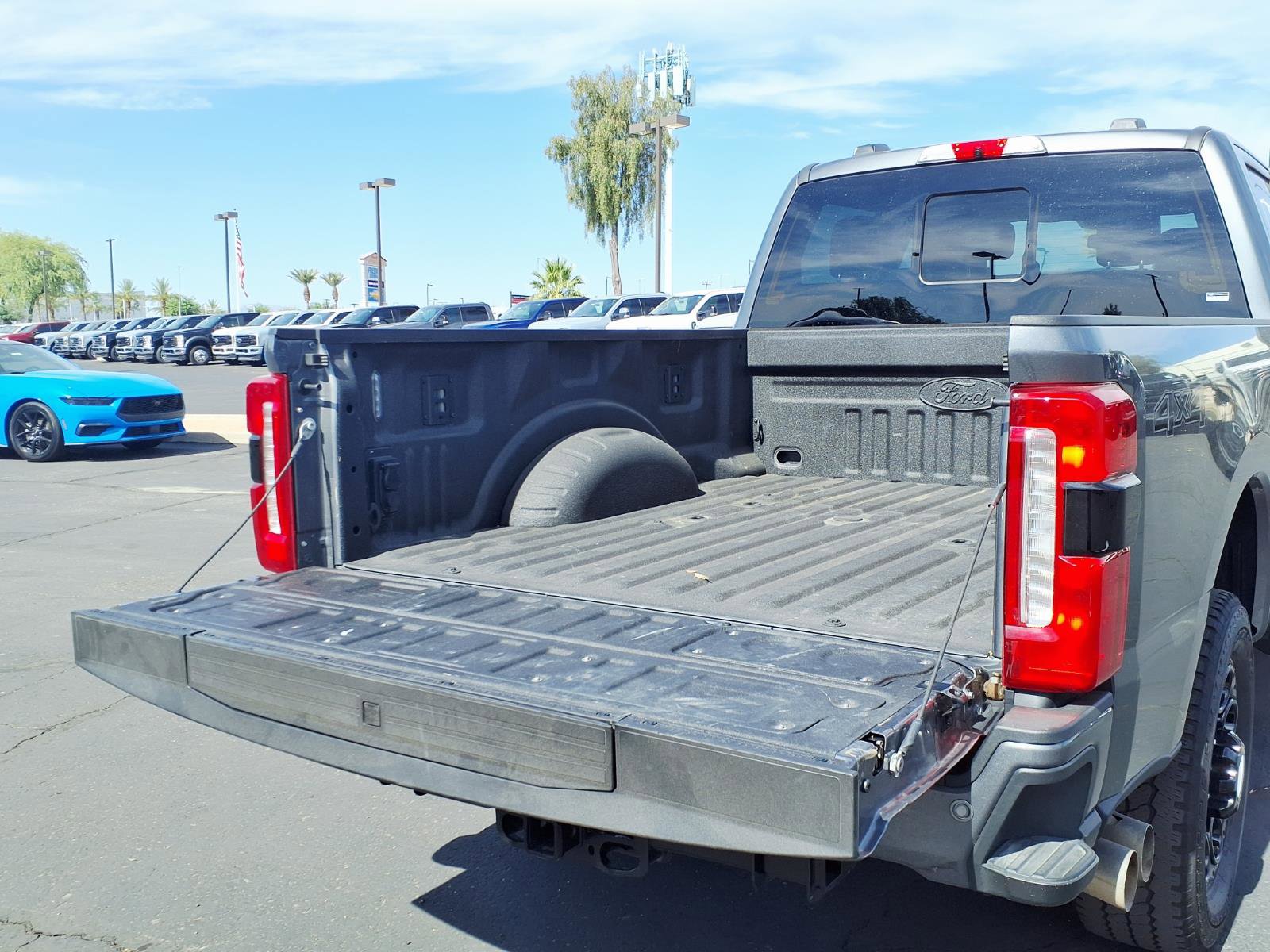 Certified 2025 Ford F250 Lariat w/ Lariat Ultimate Package AWD/4WD image 16