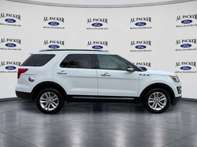 Certified 2017 Ford Explorer XLT FWD image 7