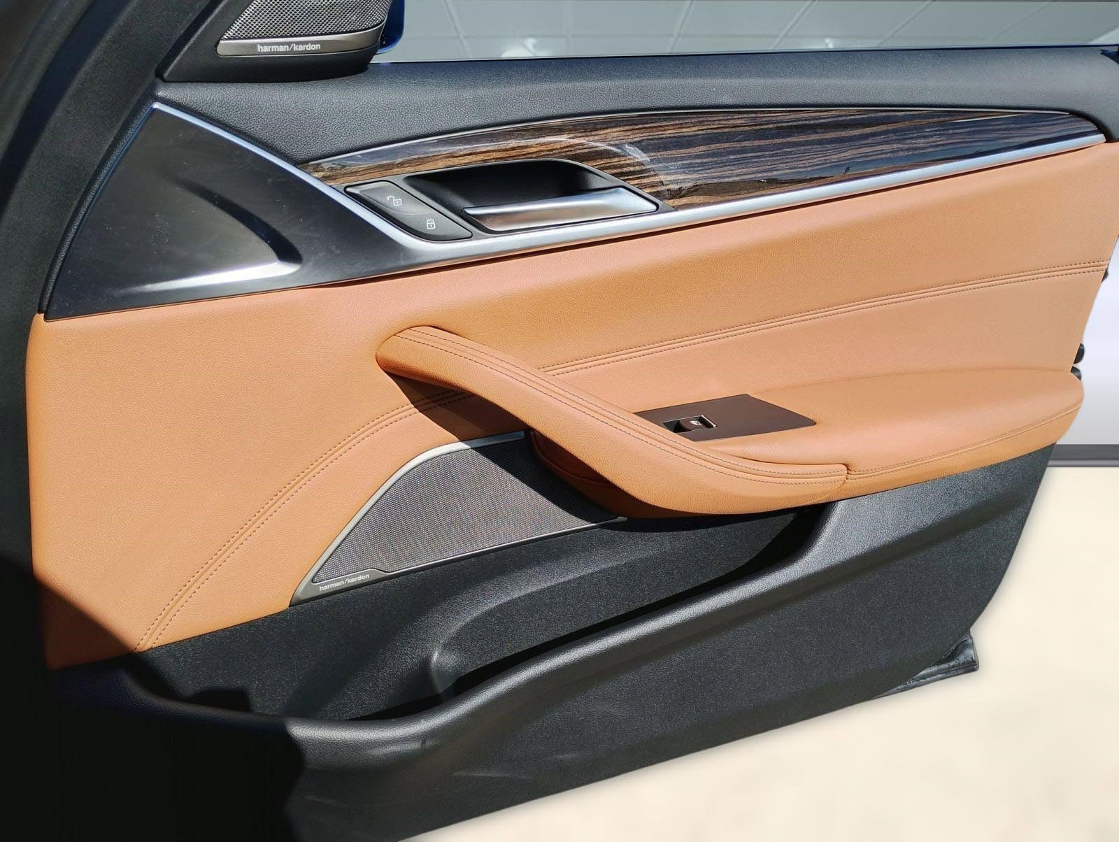 Used 2023 BMW 530i 530i w/ M Sport Package image 28