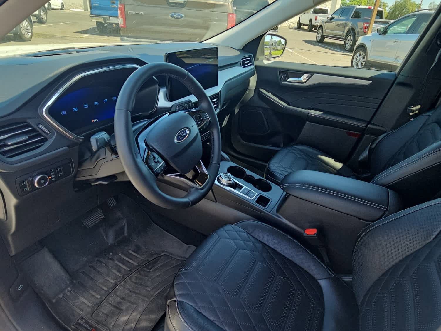 Certified 2024 Ford Escape Platinum w/ Premium Technology Package image 14