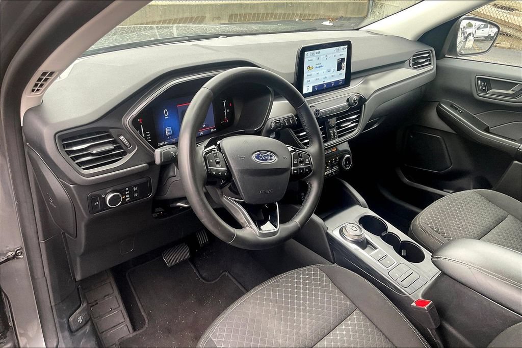 Certified 2023 Ford Escape Active AWD/4WD image 13