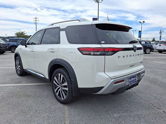 Used 2022 Nissan Pathfinder Platinum image 8