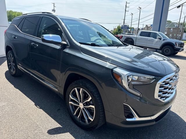 Used 2019 GMC Terrain Denali w/ Comfort Package AWD/4WD image 4