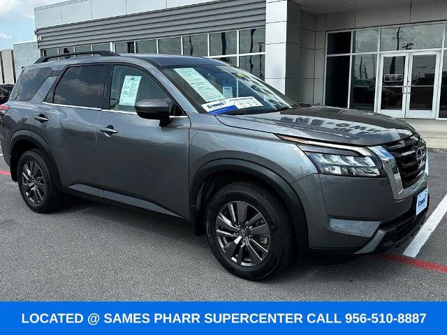 Used 2024 Nissan Pathfinder SV FWD image 3