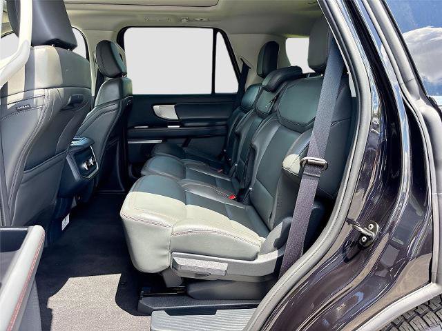 Certified 2025 Ford Expedition Active AWD/4WD image 27