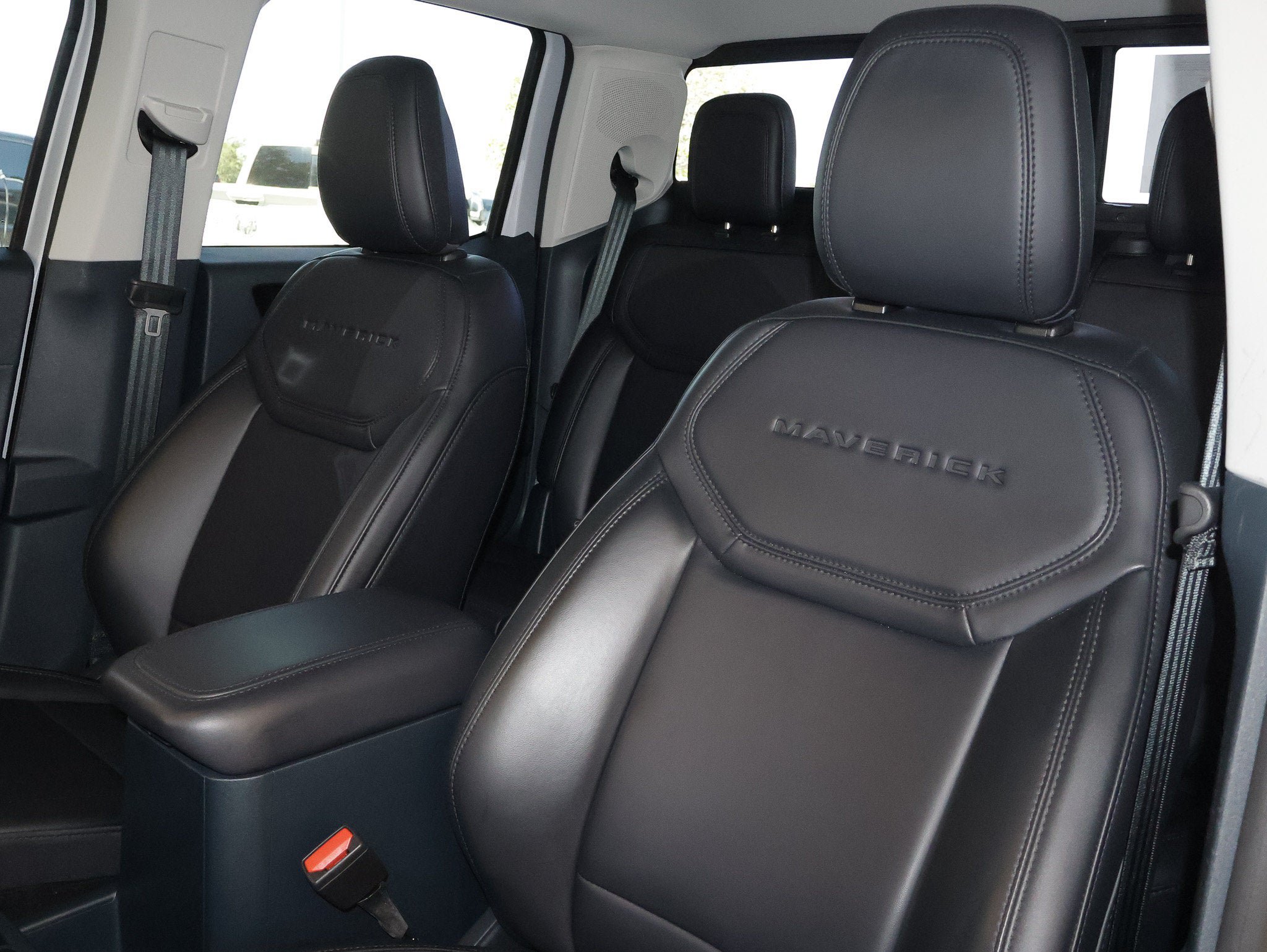 Certified 2025 Ford Maverick Lariat w/ Black Appearance Package AWD/4WD image 24