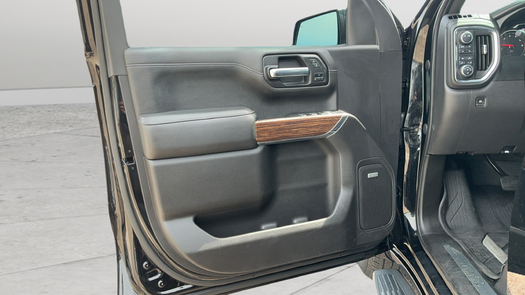 Used 2021 Chevrolet Silverado 1500 High Country AWD/4WD image 18
