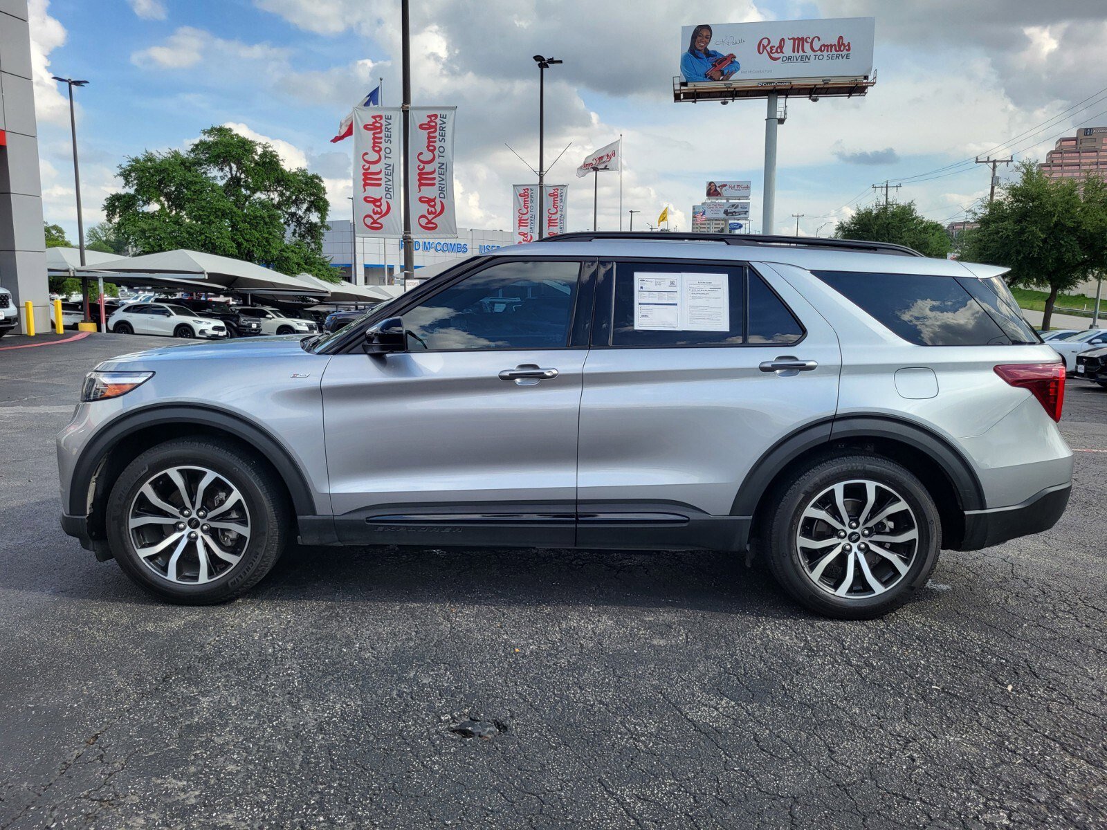 Certified 2023 Ford Explorer ST-Line w/ Class IV Trailer Tow Package RWD image 7