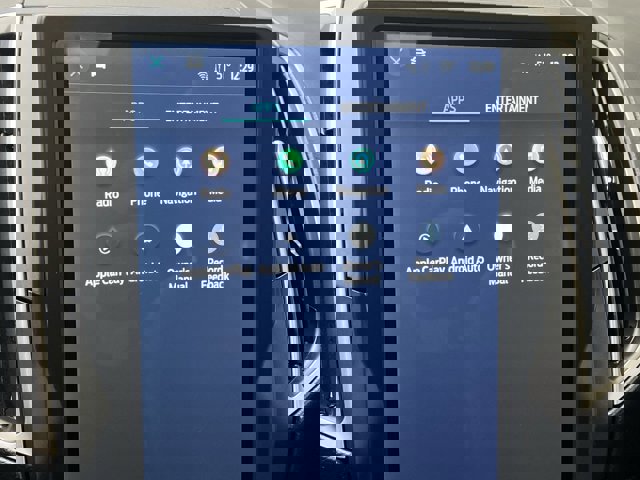 Certified 2022 Ford Edge ST-Line w/ Class II Trailer Tow Package image 23