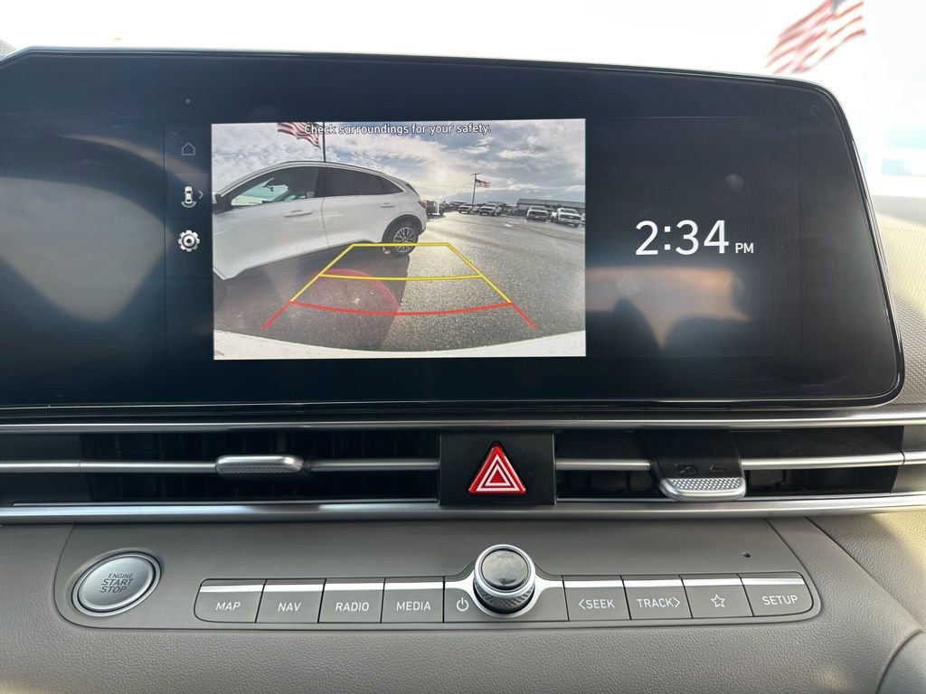 Used 2024 Hyundai Elantra SEL image 41