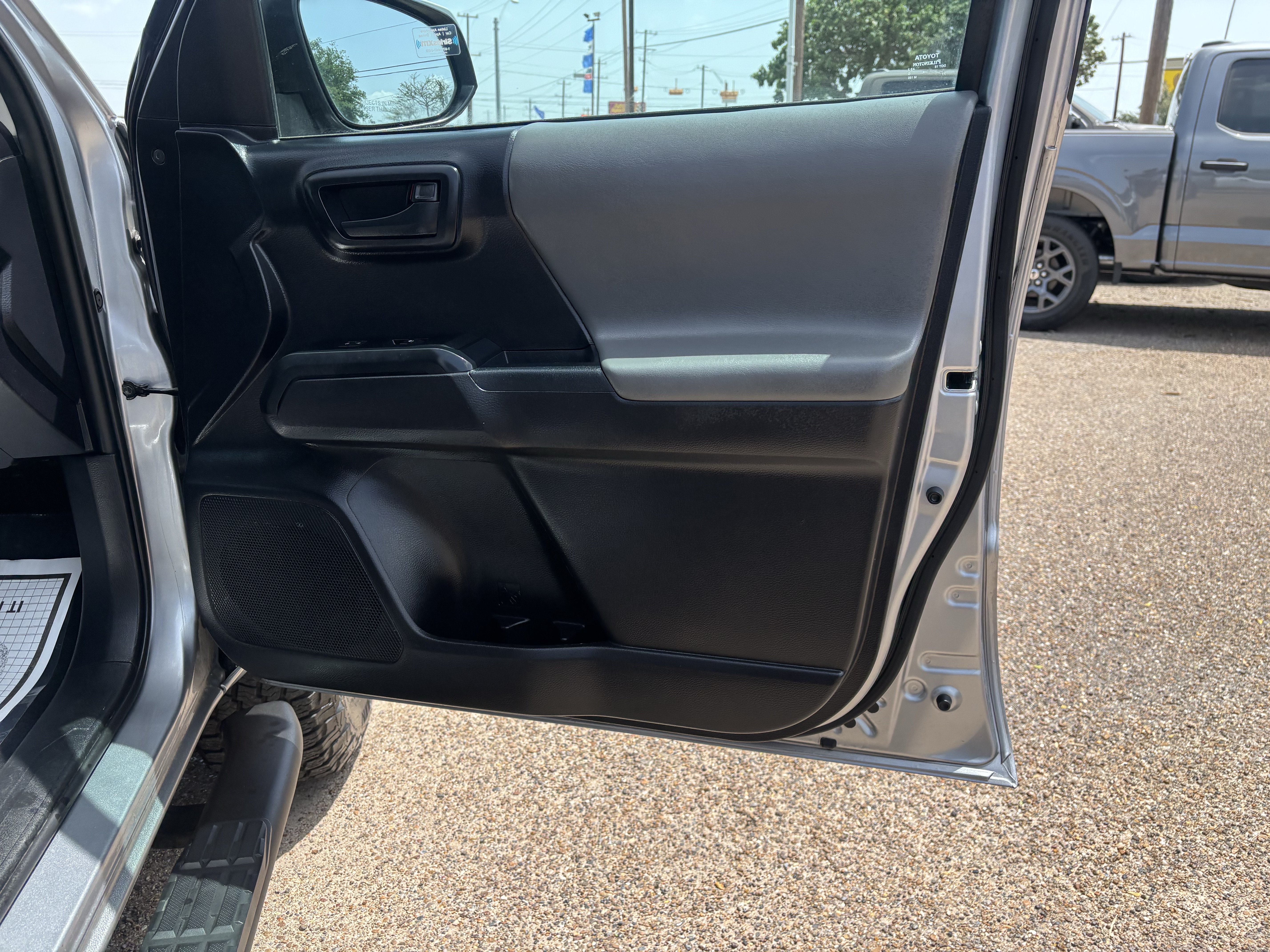 Used 2021 Toyota Tacoma SR w/ SR Convenience Package RWD image 23