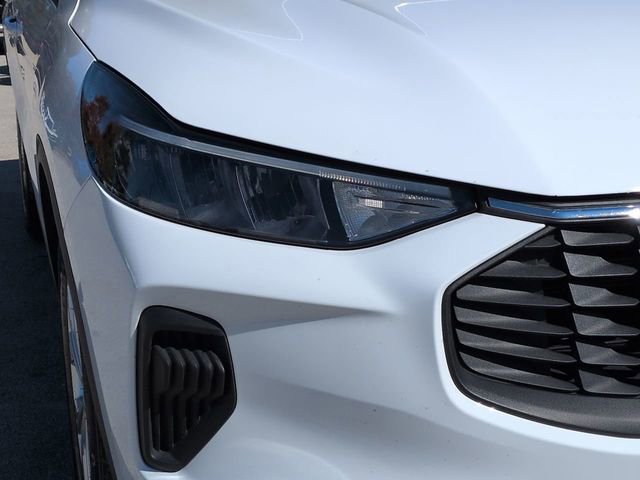 Certified 2023 Ford Escape Active image 9