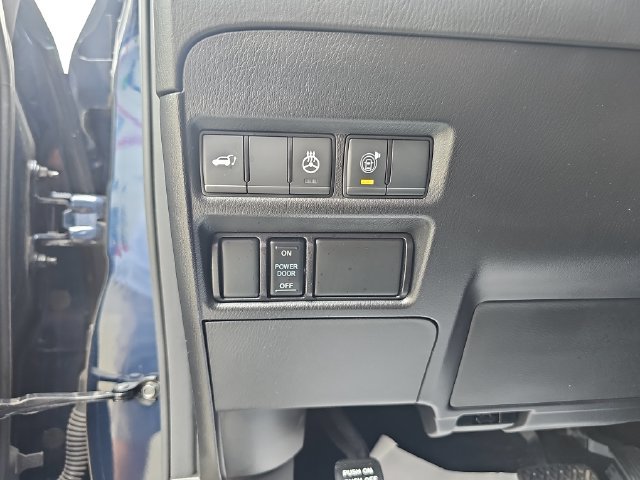 Used 2023 Nissan Armada Platinum w/ Captain's Chairs Package AWD/4WD image 14