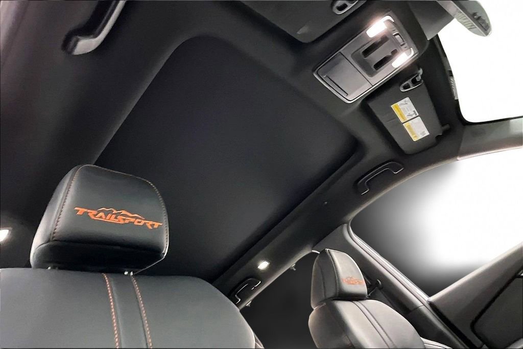 Used 2023 Honda Pilot TrailSport image 22