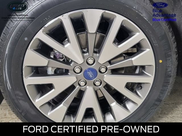Certified 2022 Ford Escape Titanium w/ Class II Trailer Tow Package AWD/4WD image 11