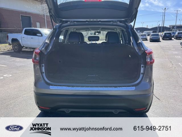 Used 2022 Nissan Rogue Sport SV w/ Technology Package image 12