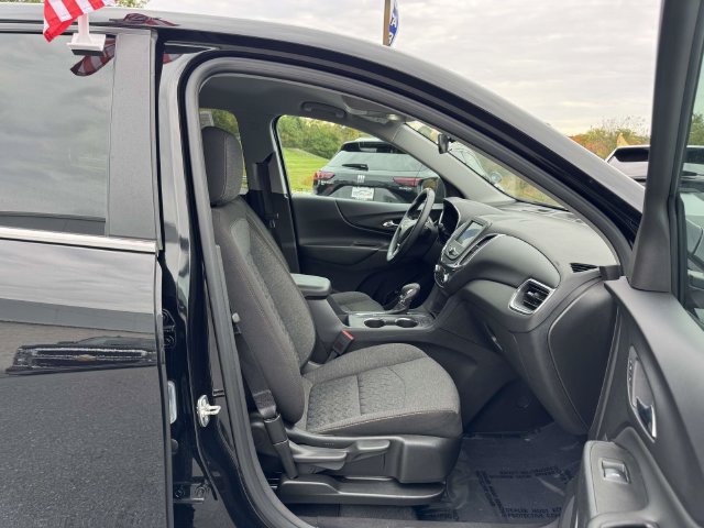 Used 2024 Chevrolet Equinox LT FWD image 11