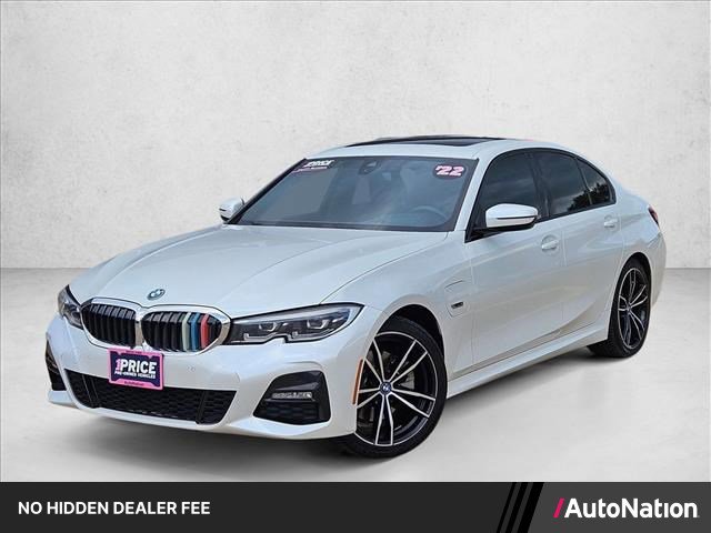 Used 2022 BMW 330e w/ M Sport Package RWD image 1