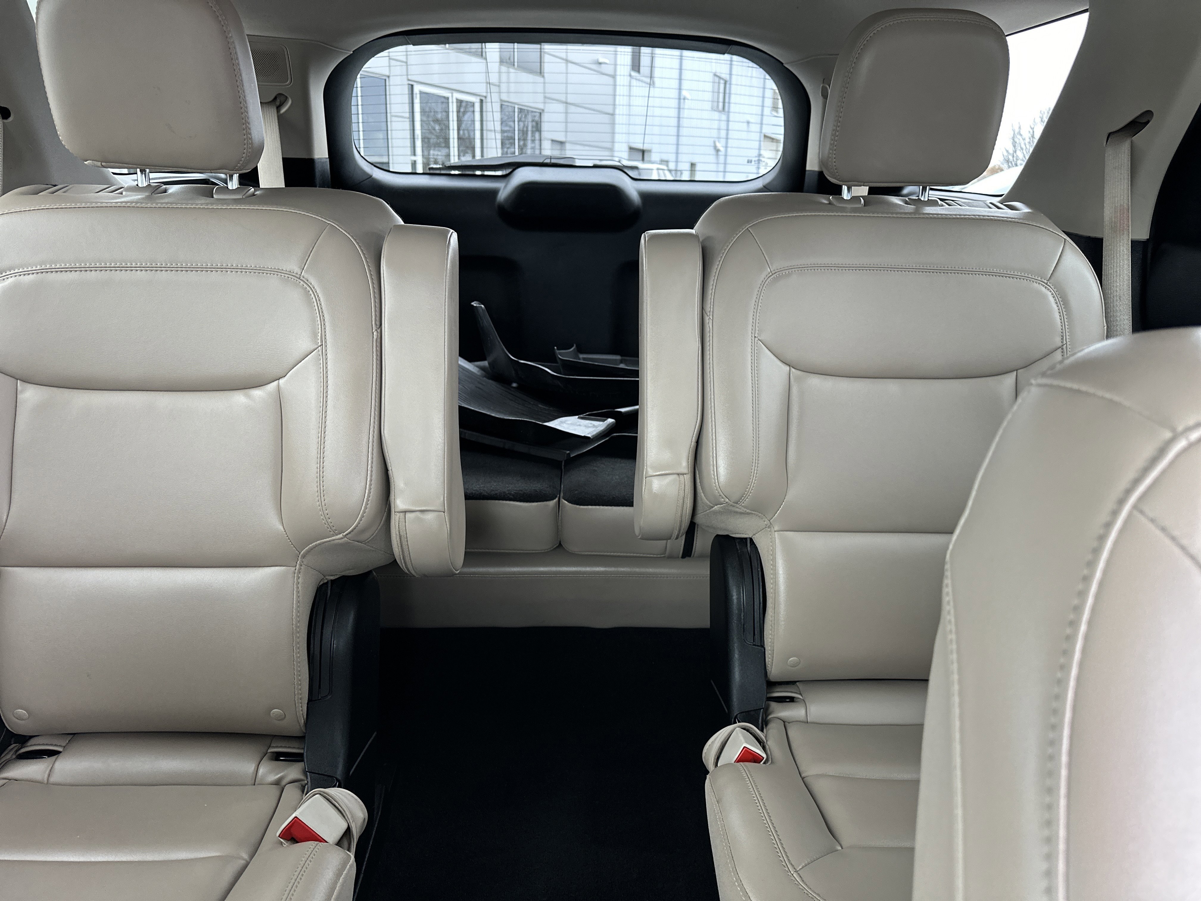 Certified 2023 Ford Explorer XLT w/ Equipment Group 202A image 25